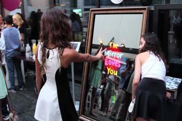 selfie mirror photo booth for rent 6 782x500 1