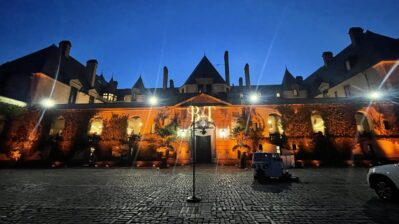 oheka castle wedding band stage decor (10)